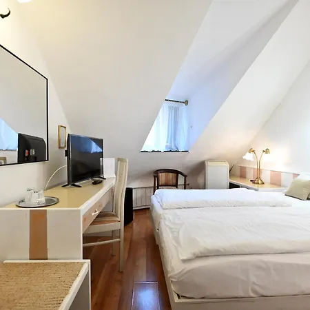 Senator Haz Отель 3*