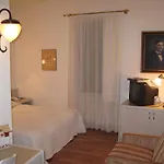 Senator Haz Hotel Eger