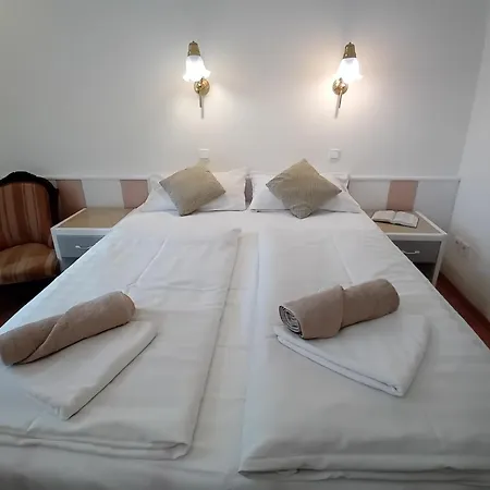 Senator Haz Otel Eğri