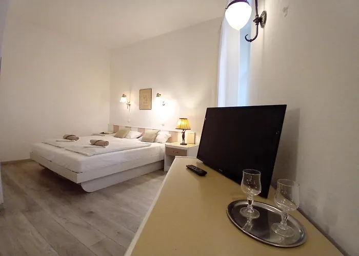 Senator Haz Hotell 3*