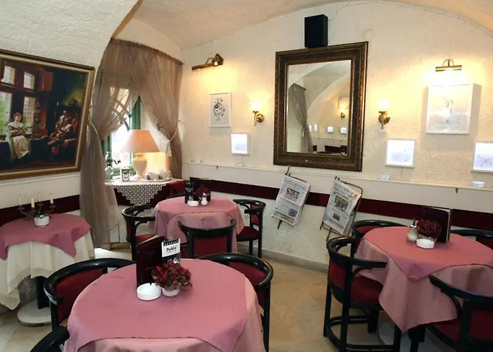 Otel Senator Haz Eğri